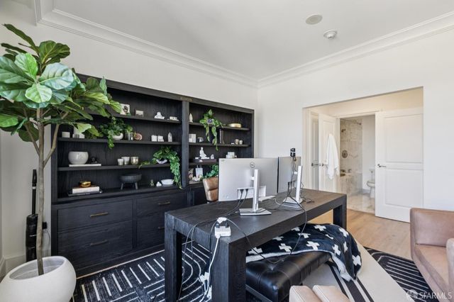 690 Market Street 1703, San Francisco, CA 94104