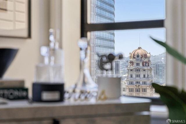 690 Market Street 1703, San Francisco, CA 94104