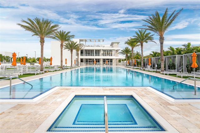 6450 NW 102 Path 303, Doral, FL 33178