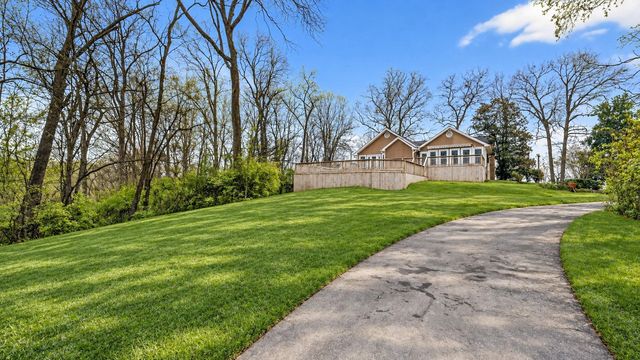 8475 McCrory Ln, Nashville, TN 37221