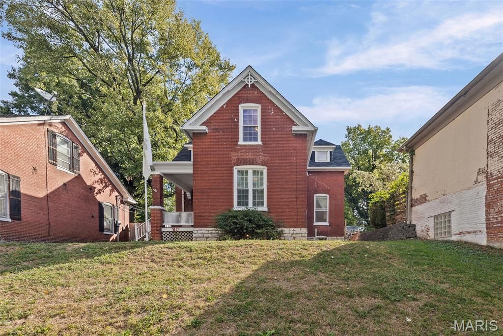 310 S Church Street, Belleville, IL 62220