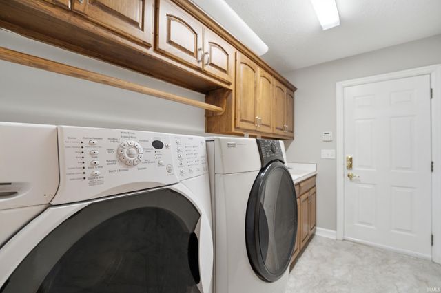 3724 Capilano Drive, West Lafayette, IN 47906