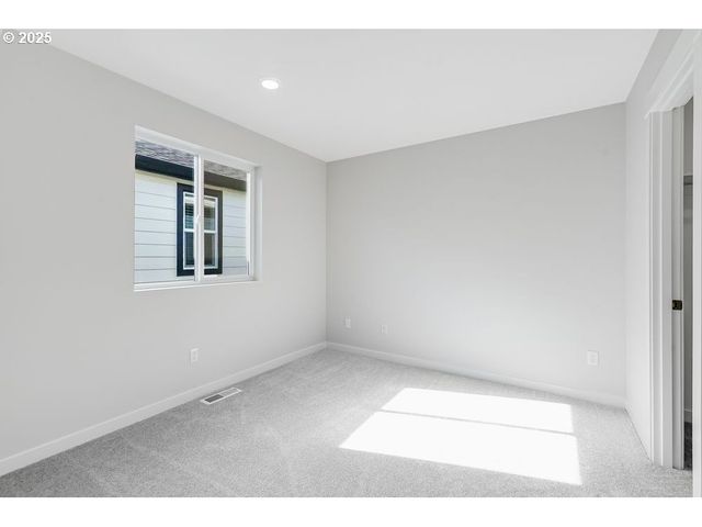 19035 Sw EUREKA Ln, Beaverton, OR 97007