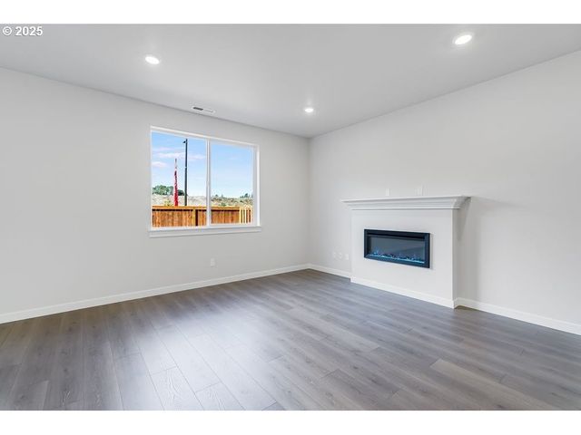 19035 Sw EUREKA Ln, Beaverton, OR 97007