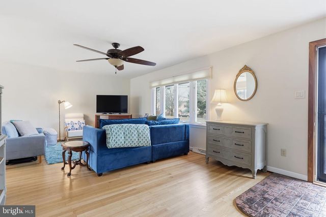 2409 PARKSIDE AVE, Hatboro, PA 19040