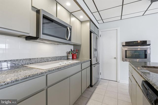 2409 PARKSIDE AVE, Hatboro, PA 19040