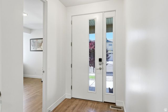 823 E GRAND CAYMAN DR, Millcreek, UT 84107