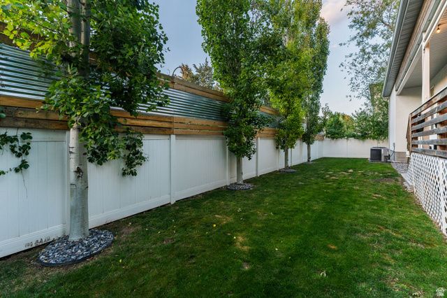 823 E GRAND CAYMAN DR, Millcreek, UT 84107