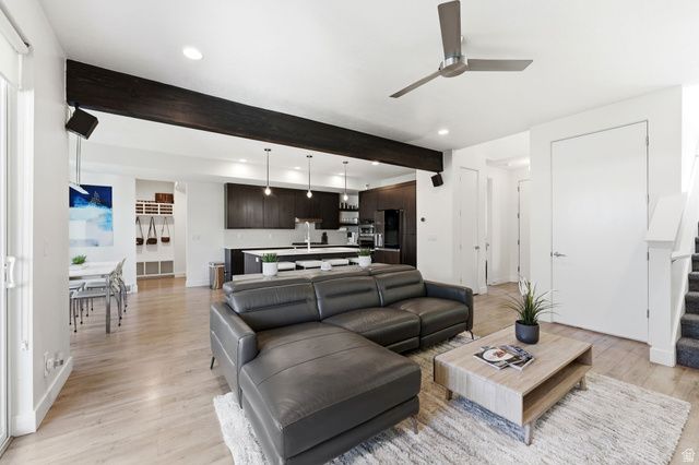 823 E GRAND CAYMAN DR, Millcreek, UT 84107