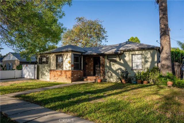 6941 Newcastle, Reseda, CA 91335