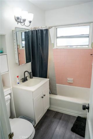 6941 Newcastle, Reseda, CA 91335