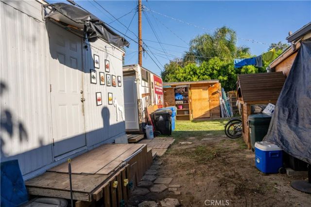 6941 Newcastle, Reseda, CA 91335