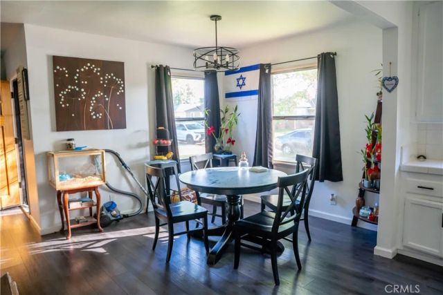 6941 Newcastle, Reseda, CA 91335