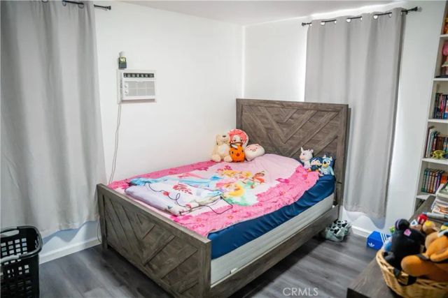 6941 Newcastle, Reseda, CA 91335