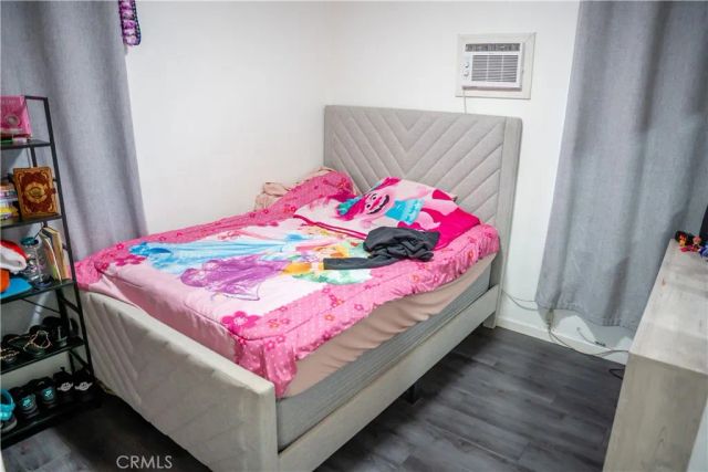 6941 Newcastle, Reseda, CA 91335