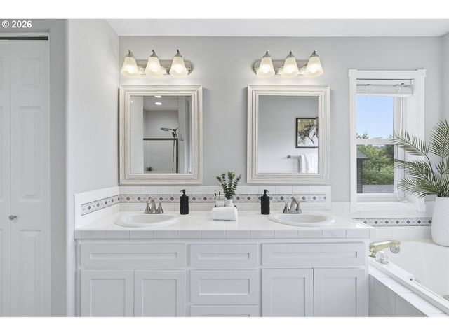 13008 Sw ASCENSION Dr, Tigard, OR 97223