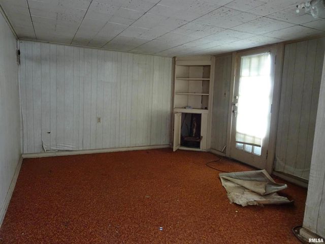 1515 Jersey Ridge Road, Davenport, IA 52803