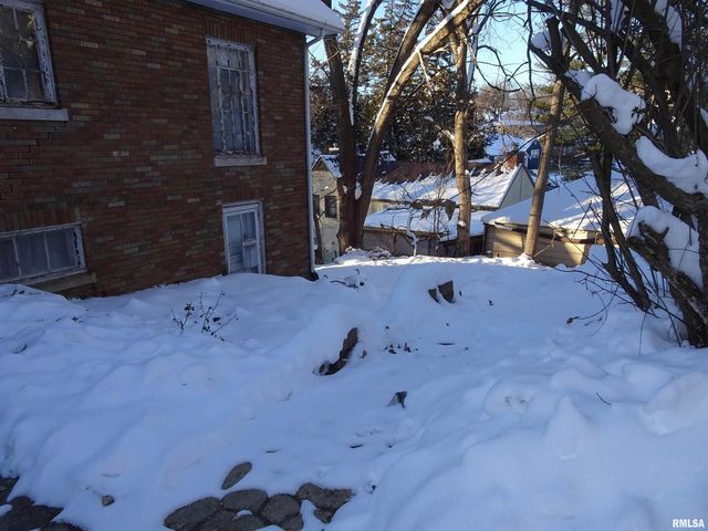 1515 Jersey Ridge Road, Davenport, IA 52803