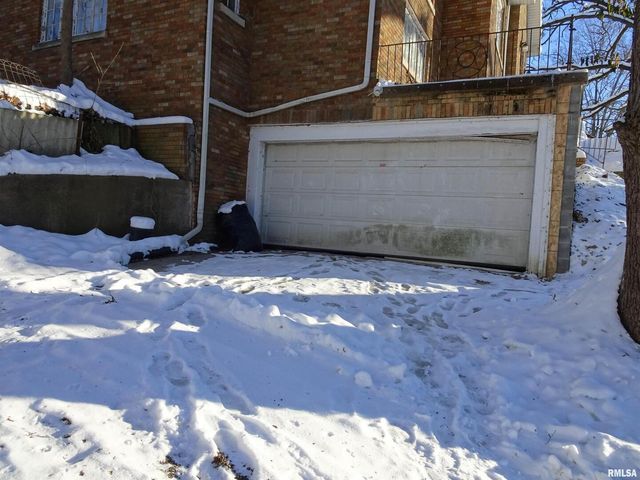 1515 Jersey Ridge Road, Davenport, IA 52803