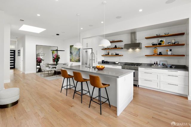 944 Hampshire Street, San Francisco, CA 94110
