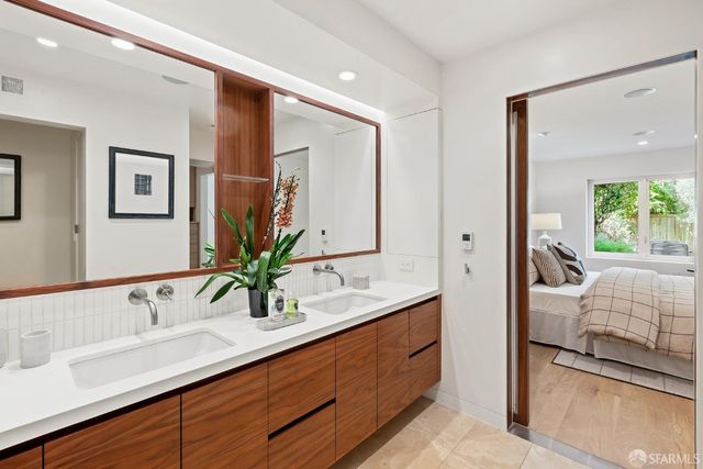 944 Hampshire Street, San Francisco, CA 94110