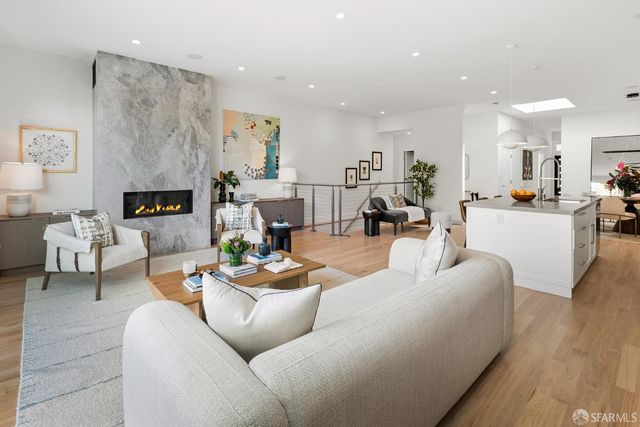 944 Hampshire Street, San Francisco, CA 94110