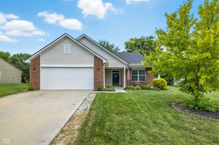 576 Grassy Bend Drive, Greenwood, IN 46143