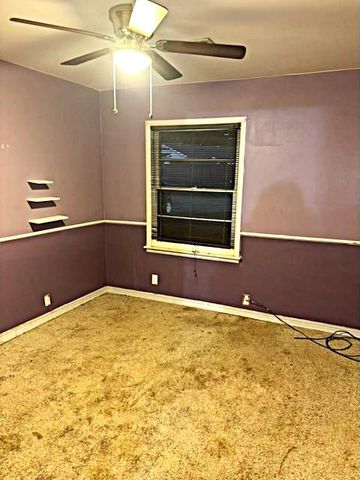 1504 N Center Avenue, Shawnee, OK 74804