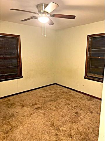 1504 N Center Avenue, Shawnee, OK 74804