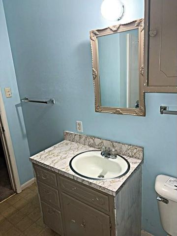 1504 N Center Avenue, Shawnee, OK 74804