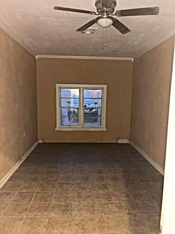 1504 N Center Avenue, Shawnee, OK 74804