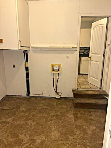 1504 N Center Avenue, Shawnee, OK 74804