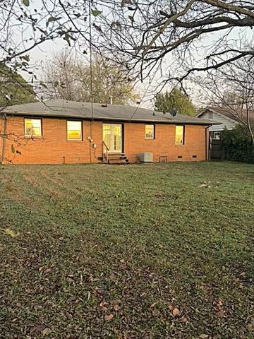 1504 N Center Avenue, Shawnee, OK 74804