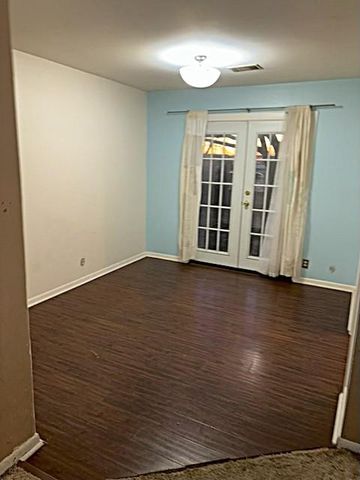 1504 N Center Avenue, Shawnee, OK 74804