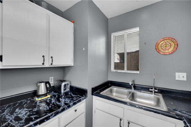 5007 Spencer Street C, Las Vegas, NV 89119