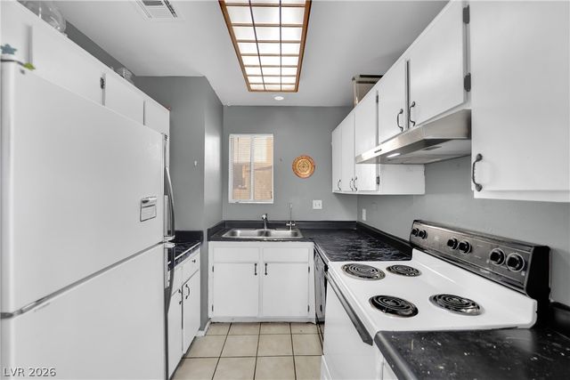 5007 Spencer Street C, Las Vegas, NV 89119