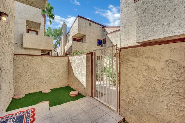 5007 Spencer Street C, Las Vegas, NV 89119