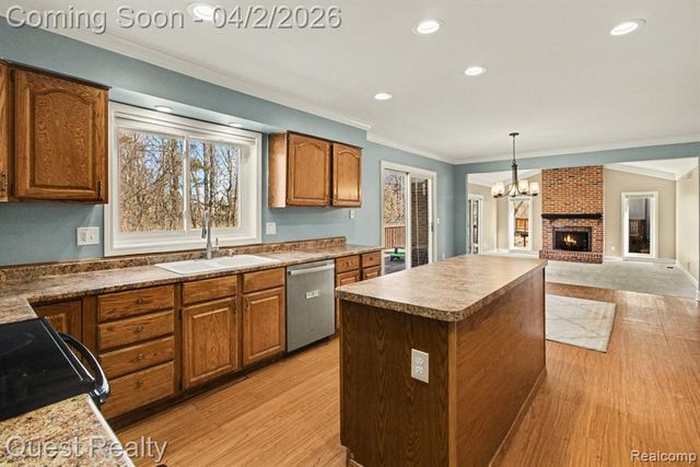 38590 Lowell Drive, Farmington, MI 48331