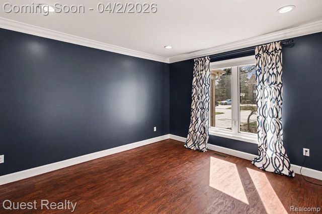 38590 Lowell Drive, Farmington, MI 48331