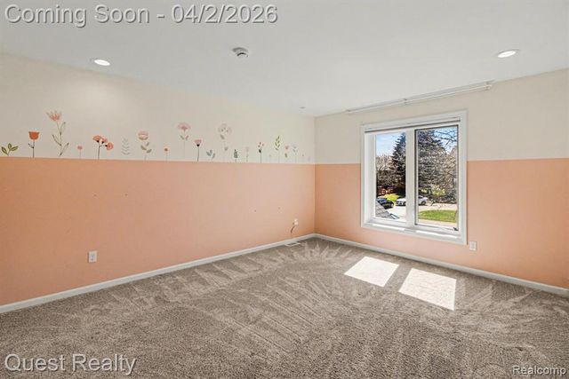 38590 Lowell Drive, Farmington, MI 48331