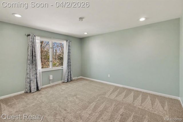 38590 Lowell Drive, Farmington, MI 48331