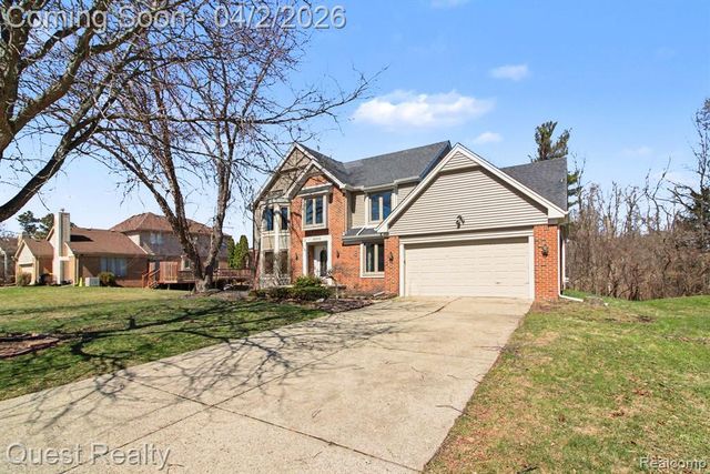 38590 Lowell Drive, Farmington, MI 48331