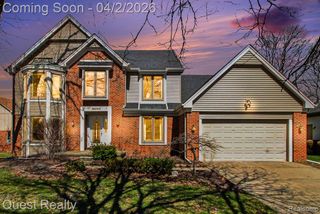 38590 Lowell Drive, Farmington, MI 48331