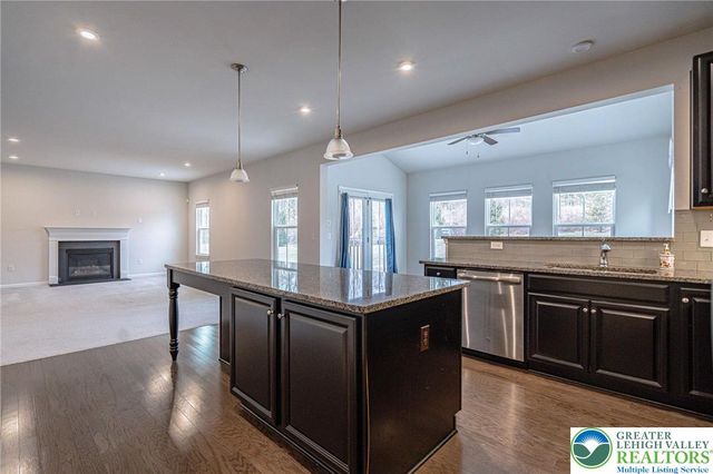 2584 Raya Way, Bethlehem Twp, PA 18045