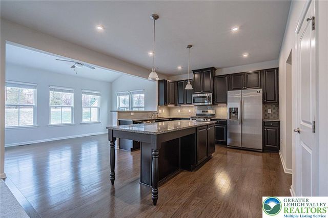 2584 Raya Way, Bethlehem Twp, PA 18045