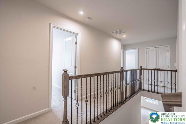 2584 Raya Way, Bethlehem Twp, PA 18045