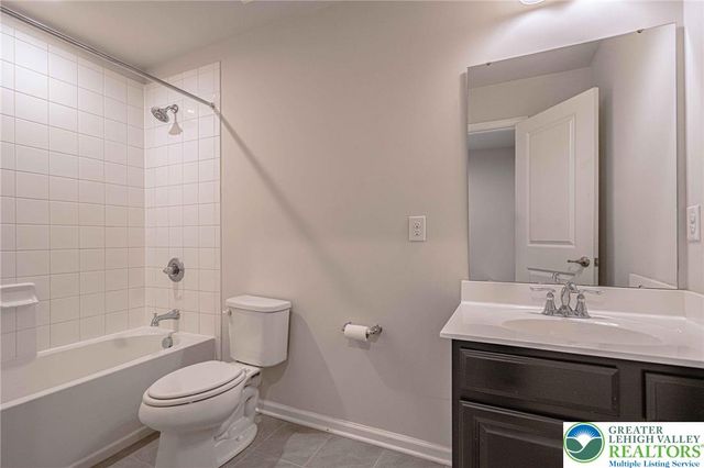 2584 Raya Way, Bethlehem Twp, PA 18045