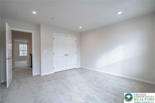 2584 Raya Way, Bethlehem Twp, PA 18045