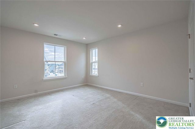 2584 Raya Way, Bethlehem Twp, PA 18045