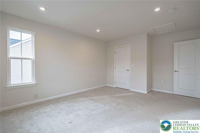 2584 Raya Way, Bethlehem Twp, PA 18045